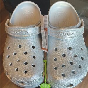 Crocs Classic Silver Glitter Clogs in Size M9/W11 BNWT